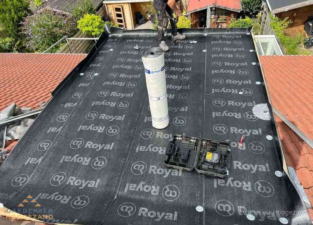 Dakrenovatie met Royal onderdak op plat dak in Hoogezand