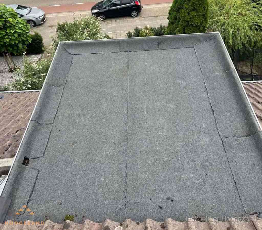 Dakbedekking schuur met bitumen in Hoogezand